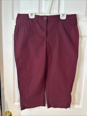 Reitmans Deep Wine Mid-Rise Capri